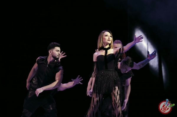 Латофатли Лоланинг концерт дастуридан фоторепортаж