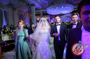 Актриса Шаҳзода Матчанованинг тўйидан фоторепoртаж