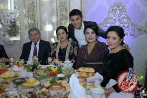 Актриса Шаҳзода Матчанованинг тўйидан фоторепoртаж