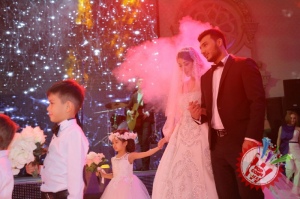 Актриса Шаҳзода Матчанованинг тўйидан фоторепoртаж