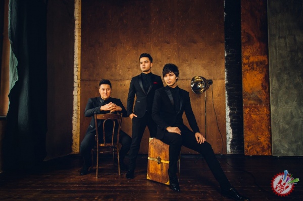 Уммон гуруҳи янги йил билан мухлисларини биринчи бўлиб табриклади