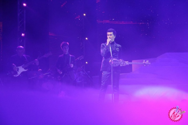 Сардор Мамадалиевнинг концерт дастуридан фоторепортаж