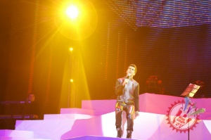 Сардор Мамадалиевнинг концерт дастуридан фоторепортаж