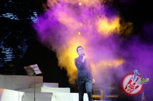 Сардор Мамадалиевнинг концерт дастуридан фоторепортаж