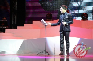 Сардор Мамадалиевнинг концерт дастуридан фоторепортаж