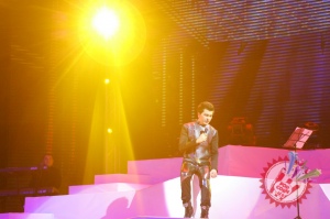 Сардор Мамадалиевнинг концерт дастуридан фоторепортаж