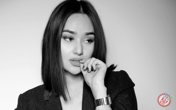 Шаҳло Аҳмедовадан янги тарона премьераси