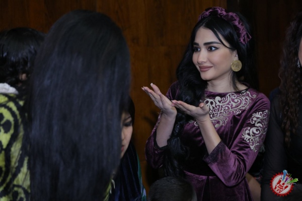 "Қизларнинг жахли чиқди” фильмининг намойиши бўлиб ўтди