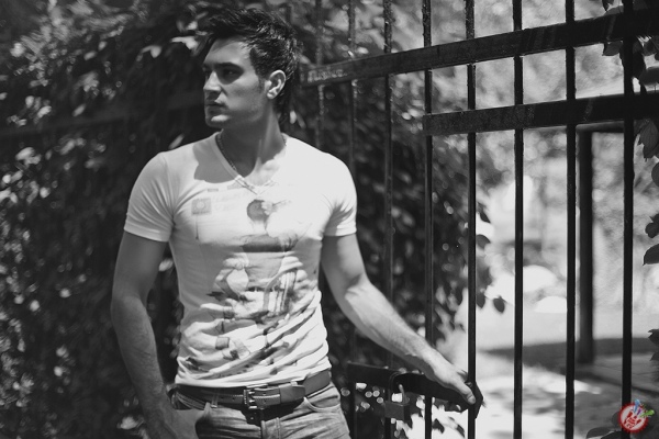 Отабек Муталхўжаевдан видеопремьера - “Шоколадим”