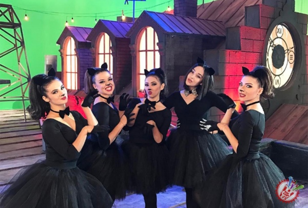 Шаҳло Аҳмедова янги клипида мушукча образида намоён бўлади