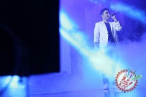 Сарвар ва Комилнинг “Бир муҳаббат қиссаси” номли концертидан фоторепортаж