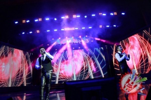 Сарвар ва Комилнинг “Бир муҳаббат қиссаси” номли концертидан фоторепортаж