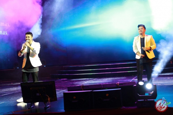 Сарвар ва Комилнинг “Бир муҳаббат қиссаси” номли концертининг биринчи куни  тафсилотлари