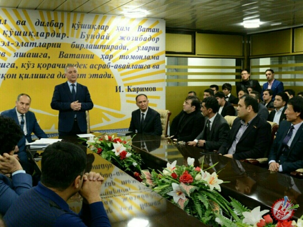 Ўзбекнаво” эстрада бирлашмаси ижодкорларининг  2016 йил фаолиятини тақдирлаш анжумани бўлиб ўтди