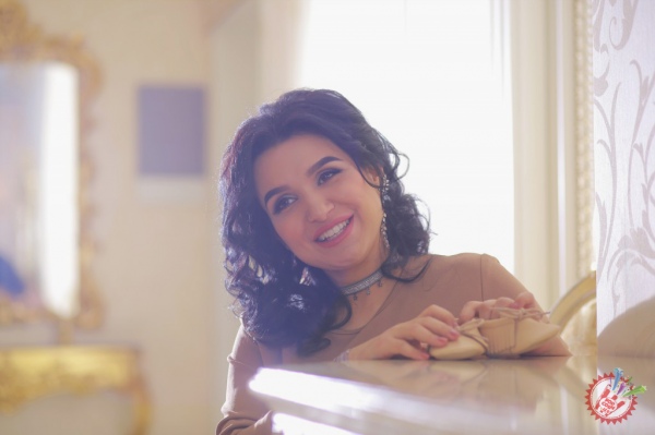 Нилуфар Усмонова “Дадасини қизи” қўшиғи учун видеоклип суратга олдирди