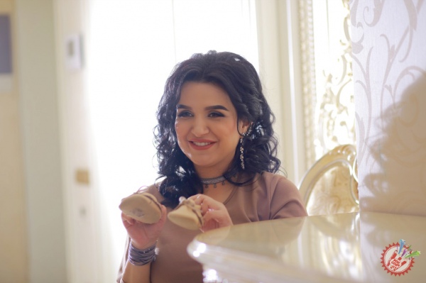 Нилуфар Усмонова “Дадасини қизи” қўшиғи учун видеоклип суратга олдирди