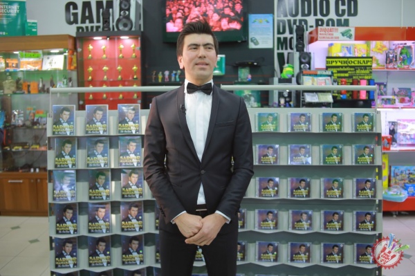 Сардор Мамадалиев «Ота-она дуоси» номли альбом тақдимотини ўтказди