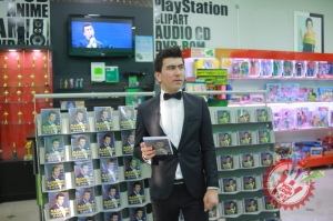 Сардор Мамадалиев «Ота-она дуоси» номли альбом тақдимотини ўтказди