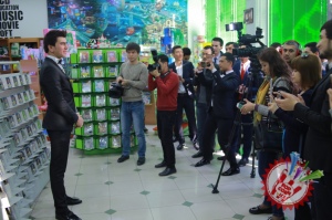 Сардор Мамадалиев «Ота-она дуоси» номли альбом тақдимотини ўтказди