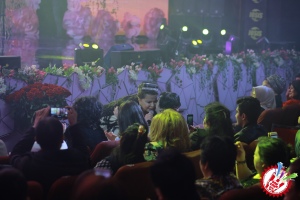 10 йил соғинтирган Юлдуз Усмонова яккахон концерт дастурини намойиш этмоқда