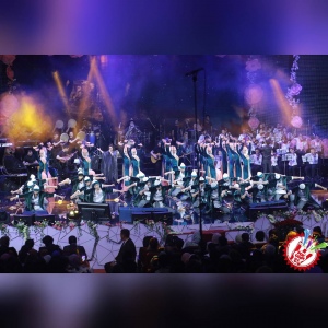 10 йил соғинтирган Юлдуз Усмонова яккахон концерт дастурини намойиш этмоқда