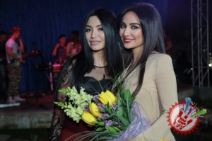 Муниса Ризаева ўзи яратган либослари тўпламининг тадимотини ўтказди (Фоторепортаж)