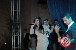 Муниса Ризаева ўзи яратган либослари тўпламининг тадимотини ўтказди (Фоторепортаж)