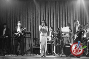 Муниса Ризаева ўзи яратган либослари тўпламининг тадимотини ўтказди (Фоторепортаж)