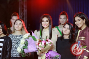 Муниса Ризаева ўзи яратган либослари тўпламининг тадимотини ўтказди (Фоторепортаж)