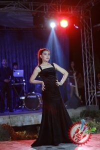 Муниса Ризаева ўзи яратган либослари тўпламининг тадимотини ўтказди (Фоторепортаж)