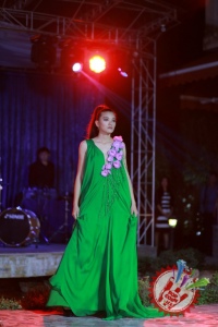 Муниса Ризаева ўзи яратган либослари тўпламининг тадимотини ўтказди (Фоторепортаж)