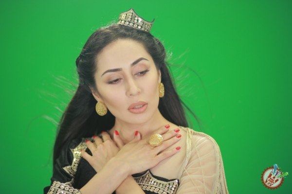 Каниза янги фильм учун саундтрек куйлади