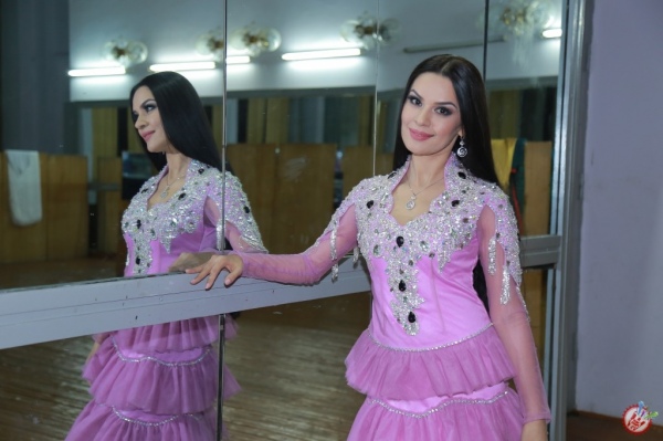 Ҳулкар Абдуллаевадан навбатдаги қўшиқ премьераси