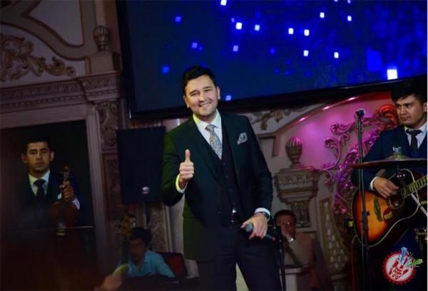 Таниқли боксчи Сардор Раҳимхоннинг “Дўст” қўшиғи остида рингга чиқди