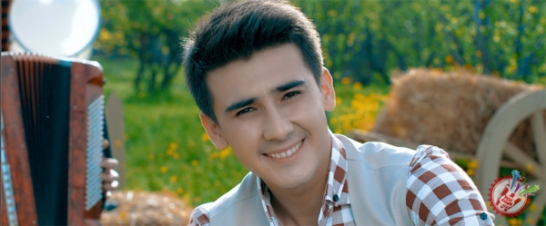 Шаҳзод Муродов “Бойчечагим” клипини намойиш қилди