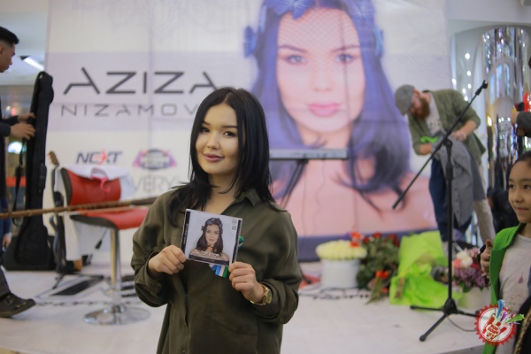 Азиза Низамова альбом тақдимотини ўтказди