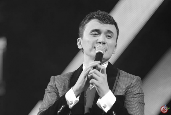 Улуғбек Раҳматуллаевнинг қўшиғи Артур Саркисян ижросида