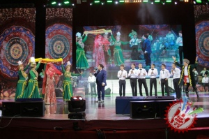 Муродбек Қиличeв етти йиллик танаффусдан сўнг яккахон концерт дастурини тақдим қилди