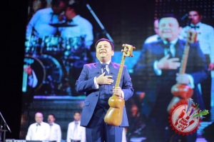 Муродбек Қиличeв етти йиллик танаффусдан сўнг яккахон концерт дастурини тақдим қилди