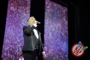 Муродбек Қиличeв етти йиллик танаффусдан сўнг яккахон концерт дастурини тақдим қилди