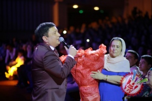 Муродбек Қиличeв етти йиллик танаффусдан сўнг яккахон концерт дастурини тақдим қилди