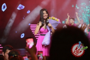 Мафтункор Шаҳзоданинг яккахон дастурининг илк кунидан фоторепортаж