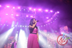 Мафтункор Шаҳзоданинг яккахон дастурининг илк кунидан фоторепортаж