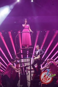 Мафтункор Шаҳзоданинг яккахон дастурининг илк кунидан фоторепортаж