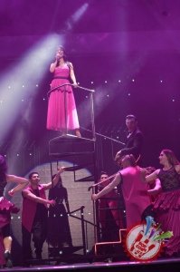 Мафтункор Шаҳзоданинг яккахон дастурининг илк кунидан фоторепортаж