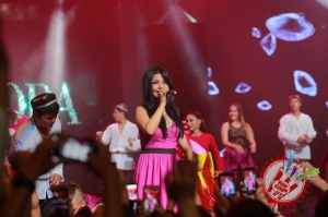 Мафтункор Шаҳзоданинг яккахон дастурининг илк кунидан фоторепортаж