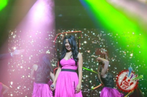 Мафтункор Шаҳзоданинг яккахон дастурининг илк кунидан фоторепортаж