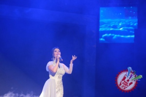 Мафтункор Шаҳзоданинг яккахон дастурининг илк кунидан фоторепортаж