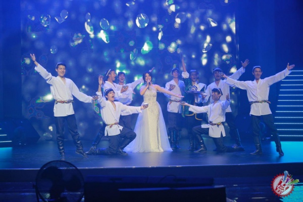 Бетакрор Шаҳзоданинг яккахон концертининг  иккинчи кунидан фоторепортаж