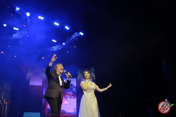 Шаҳзоданинг концерт дастурига Қозоғистоннинг машхур телеканалларидан журналистлар ташриф буюрди